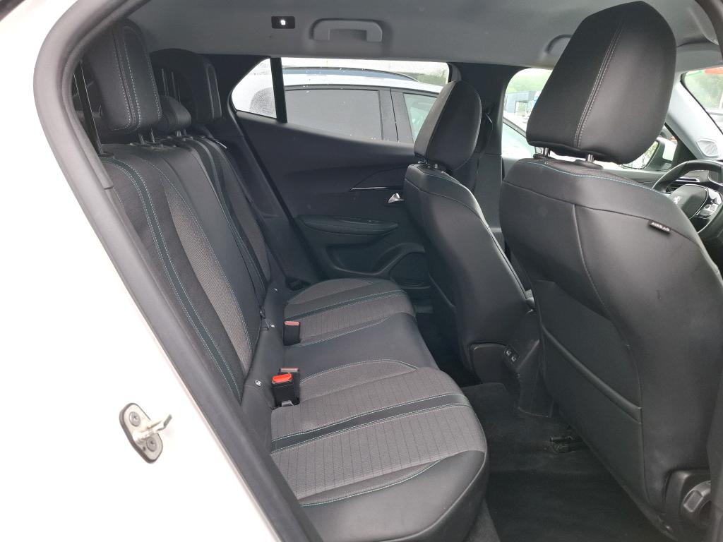 Peugeot 2008 BlueHDi 130 S&S EAT8 Allure Business 2021