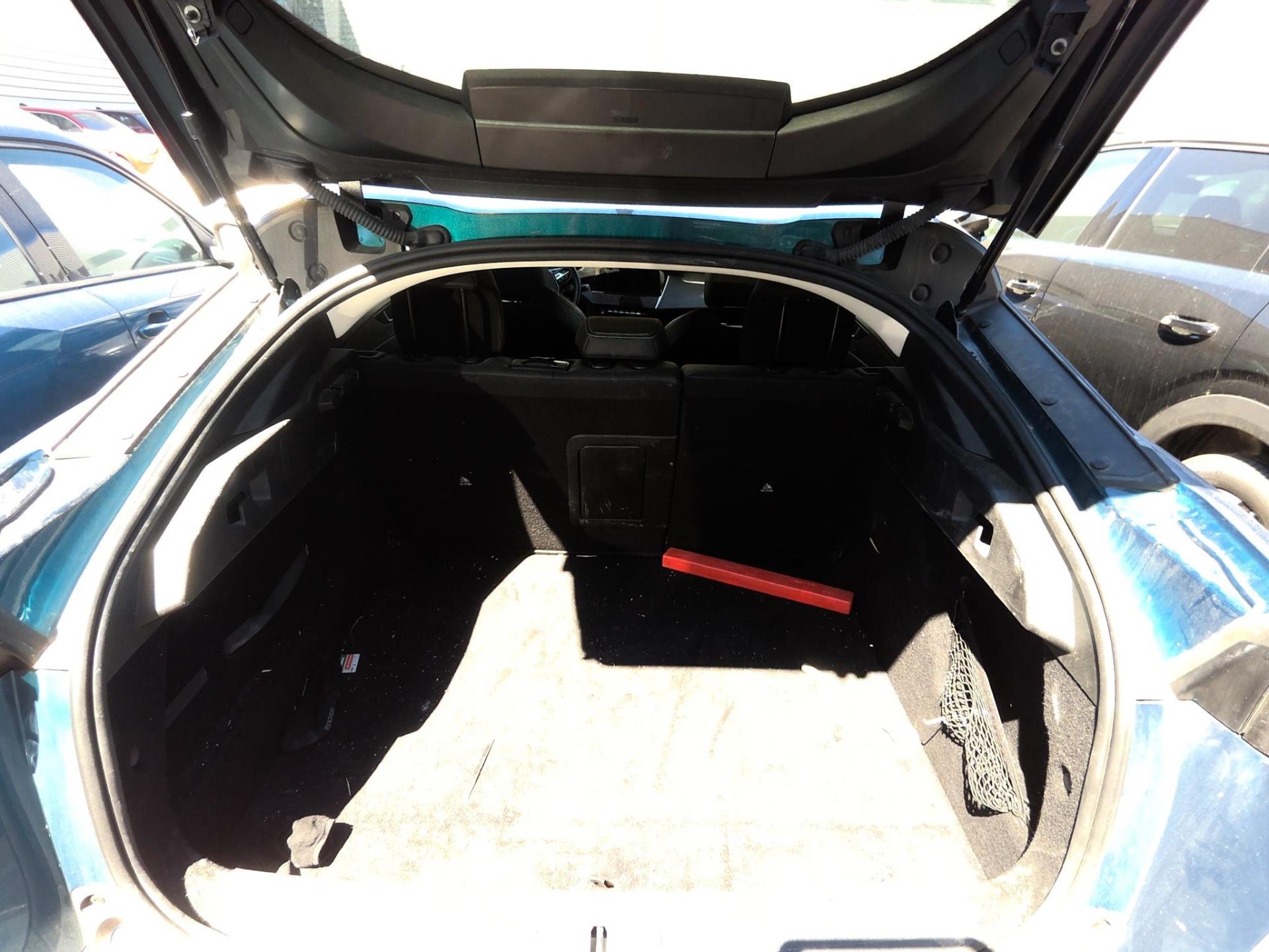 Peugeot 408 Hybrid 136 e-DCS6 Allure 2025