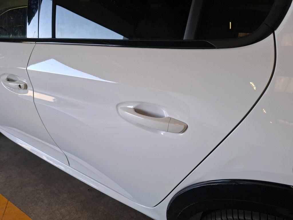 Peugeot 208 Hybrid 136 e-DCS6 GT 2024
