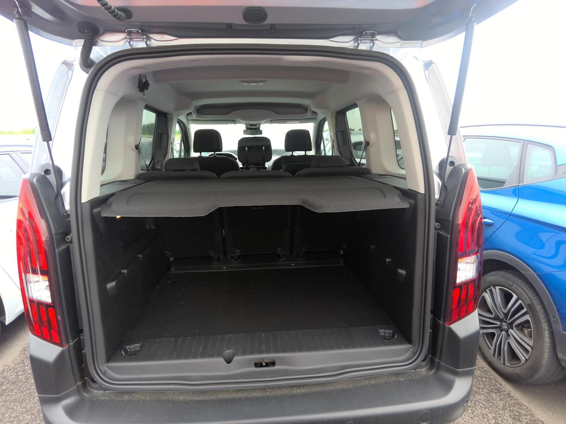 Peugeot Rifter M BlueHDi 130 S&S EAT8 5pl GT 2024