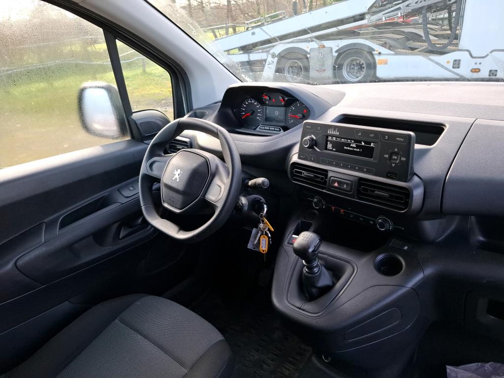 Peugeot PARTNER FOURGON STANDARD 1000 KG BLUEHDI 130 S&S BVM6 PREMIUM 2021