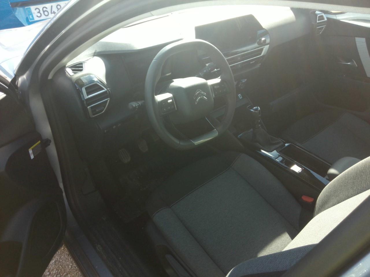 Foto Citroën C4 X 11