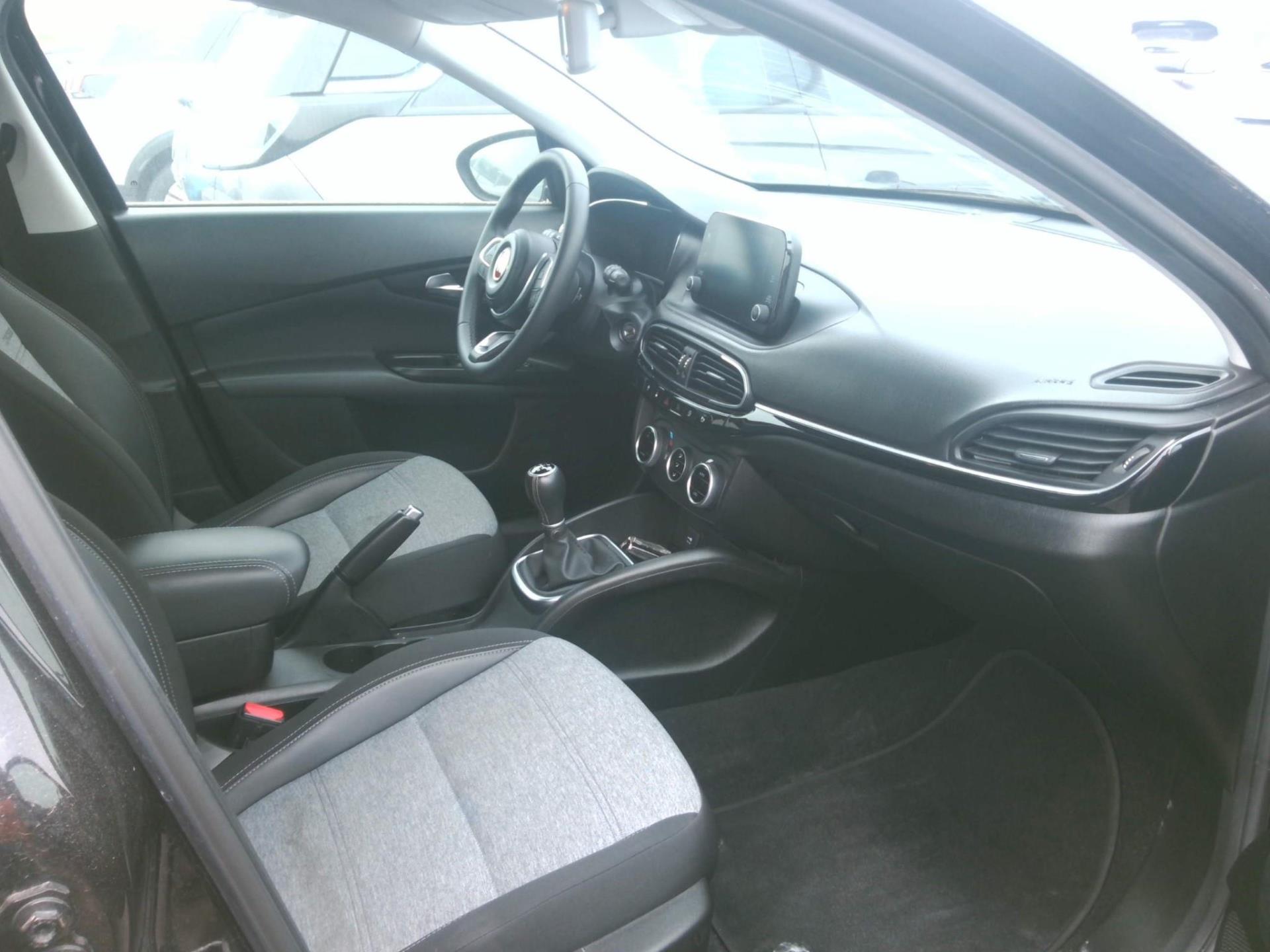 FIAT Tipo Cross 1.0 Firefly Turbo 100 ch S&S Plus 2021