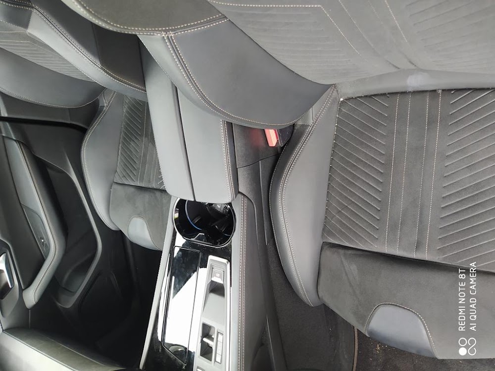 Foto Peugeot 508 Hybrid 11