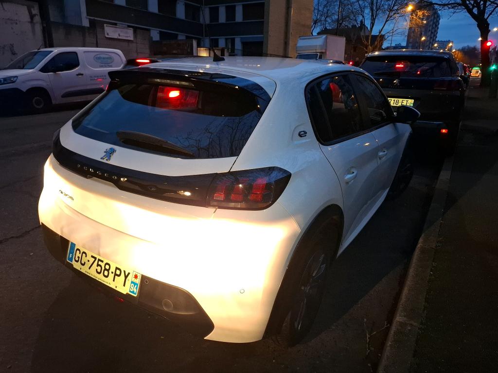 Peugeot 208 ELECTRIQUE 50 KWH 136 ACTIVE BUSINESS R 2021