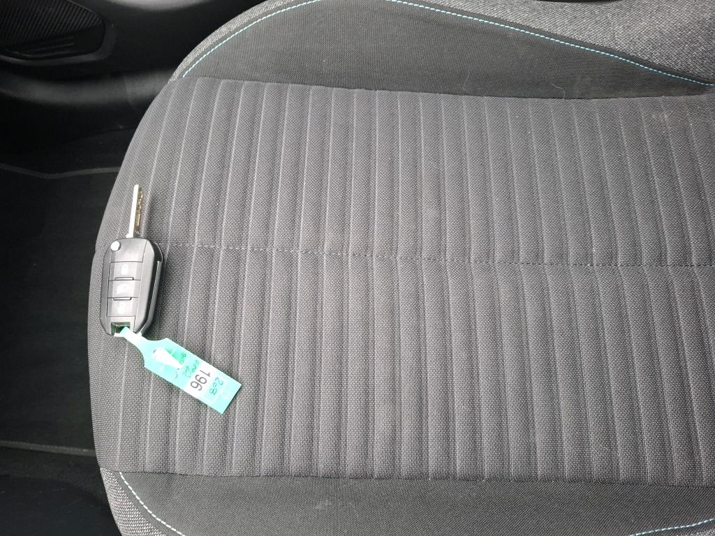 Peugeot 208 BlueHDi 100 S&S BVM6 Style 2022