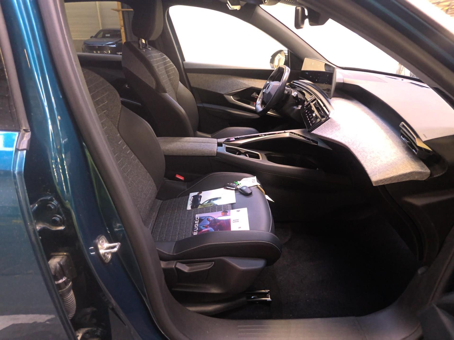 Peugeot 3008 Electrique 210 ch 73 kWh Allure 2025