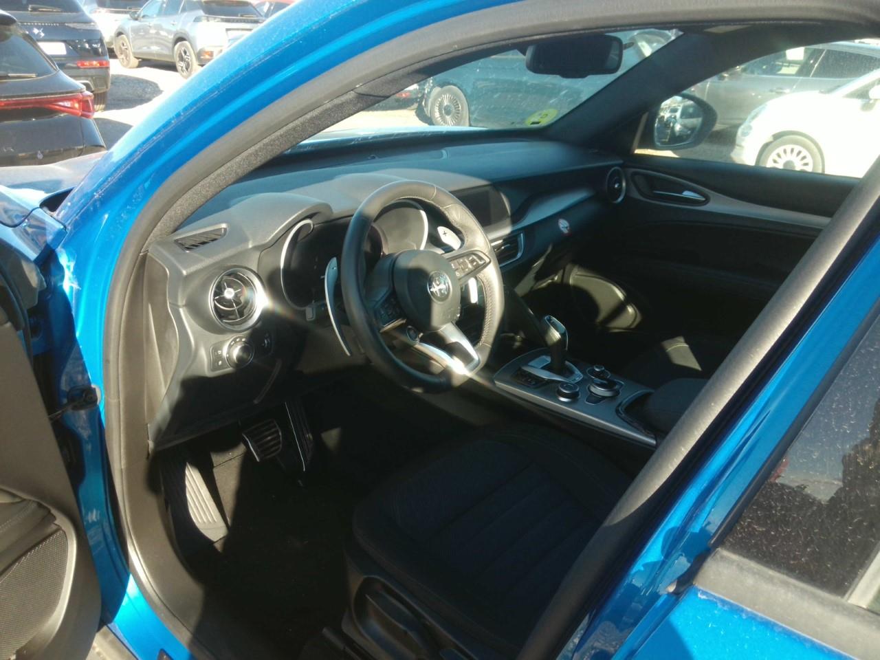 Foto Alfa Romeo Stelvio 5