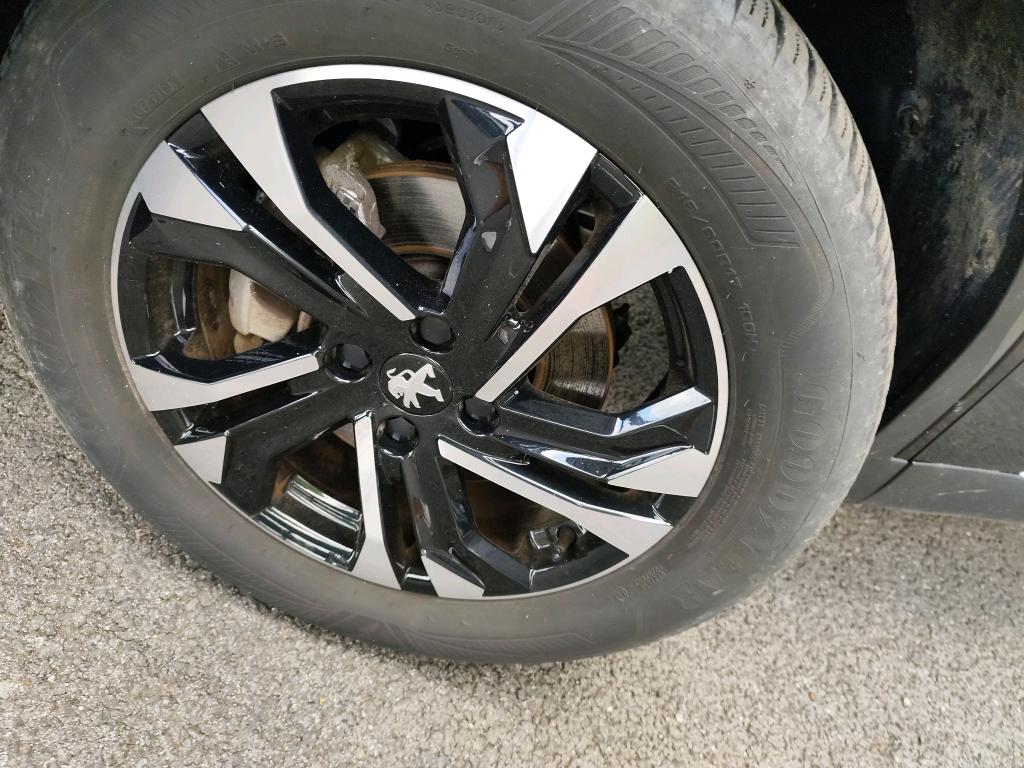 Peugeot 2008 BlueHDi 130 S&S EAT8 GT 2023