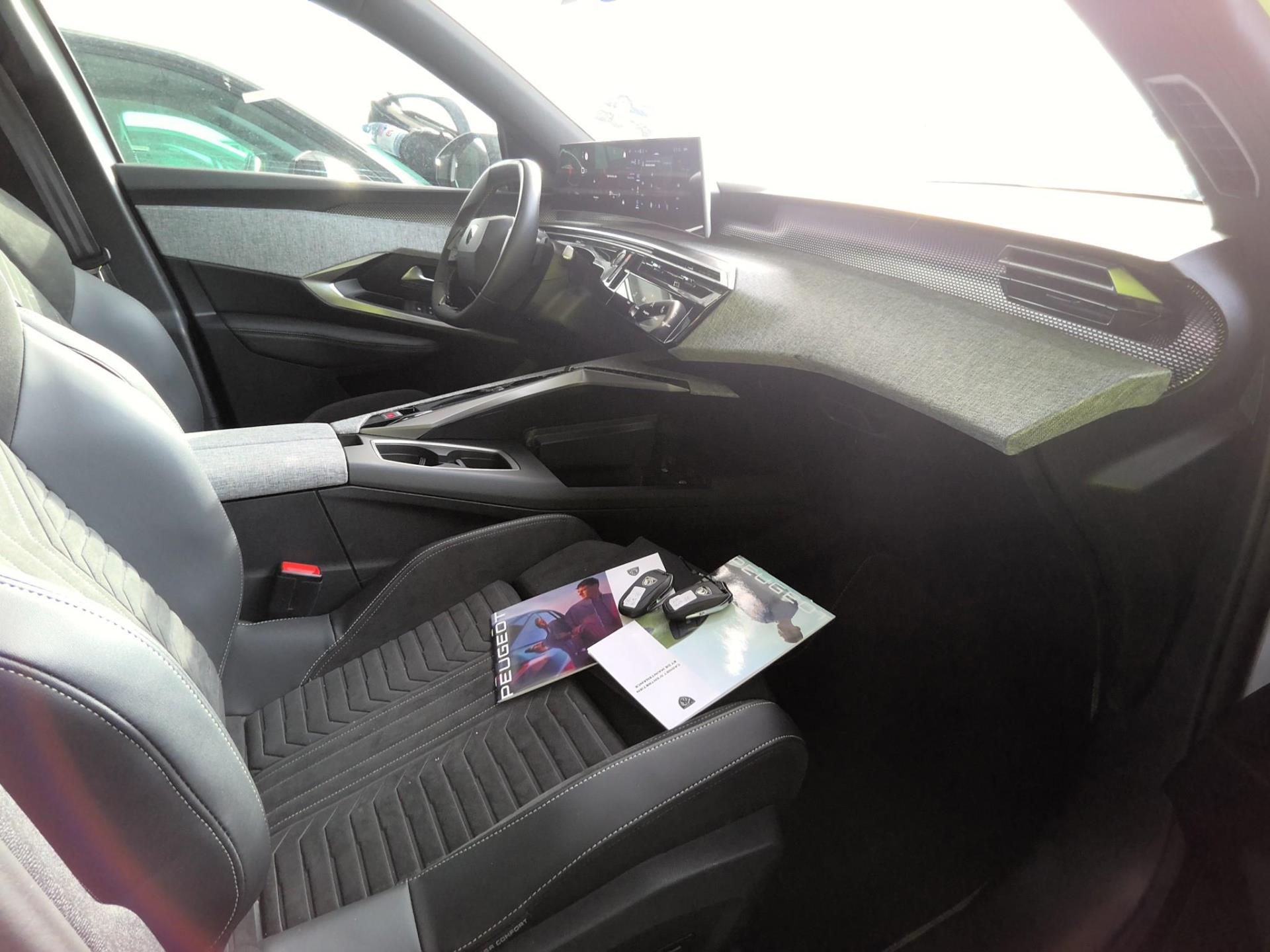 Peugeot 5008 Hybrid 145 ch e-DCS6 GT 2025