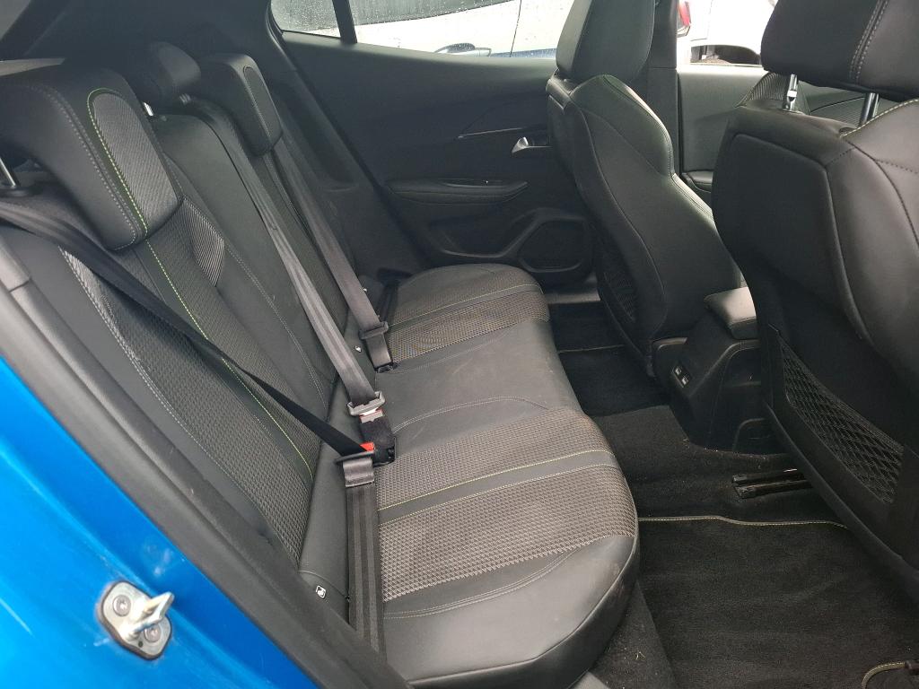 Peugeot 2008 BlueHDi 130 S&S EAT8 GT 2021