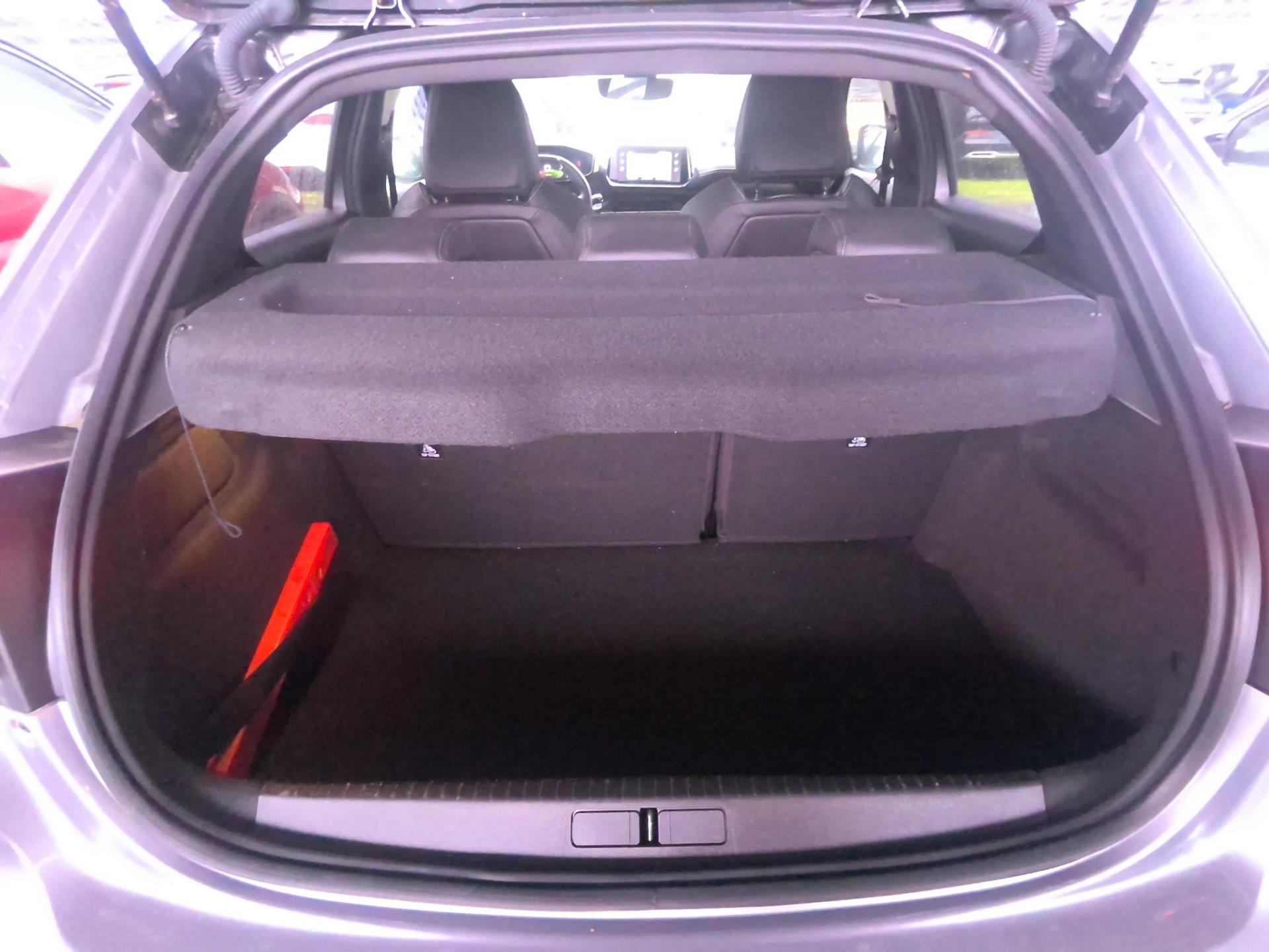 Peugeot 208 PureTech 100 S&S BVM6 GT 2023