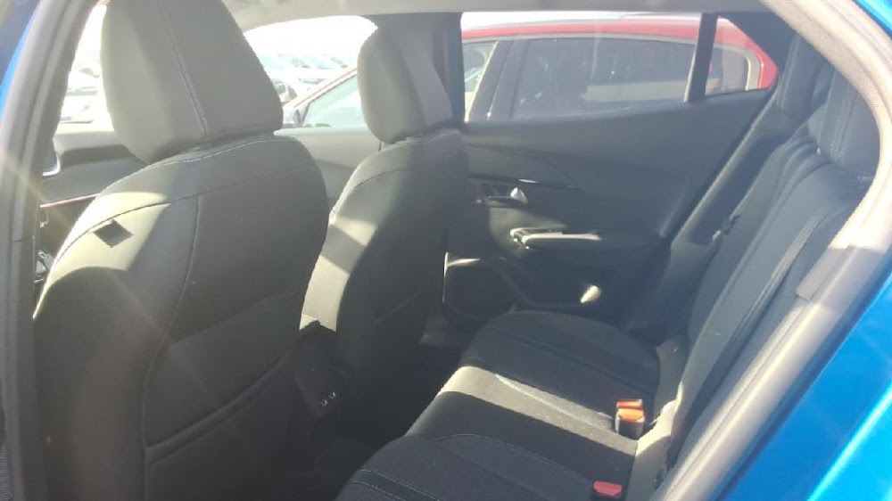 Foto Peugeot 2008 11