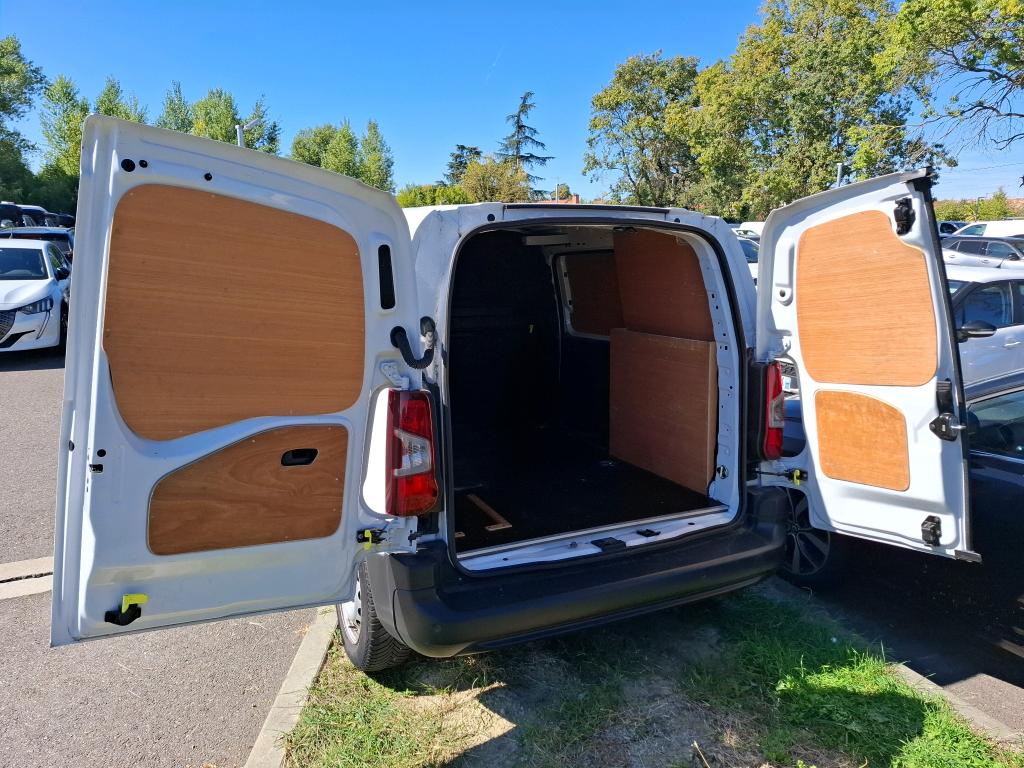 Peugeot PARTNER FOURGON STANDARD 650 KG BLUEHDI 130 S&S EAT8 ASPHALT 2022