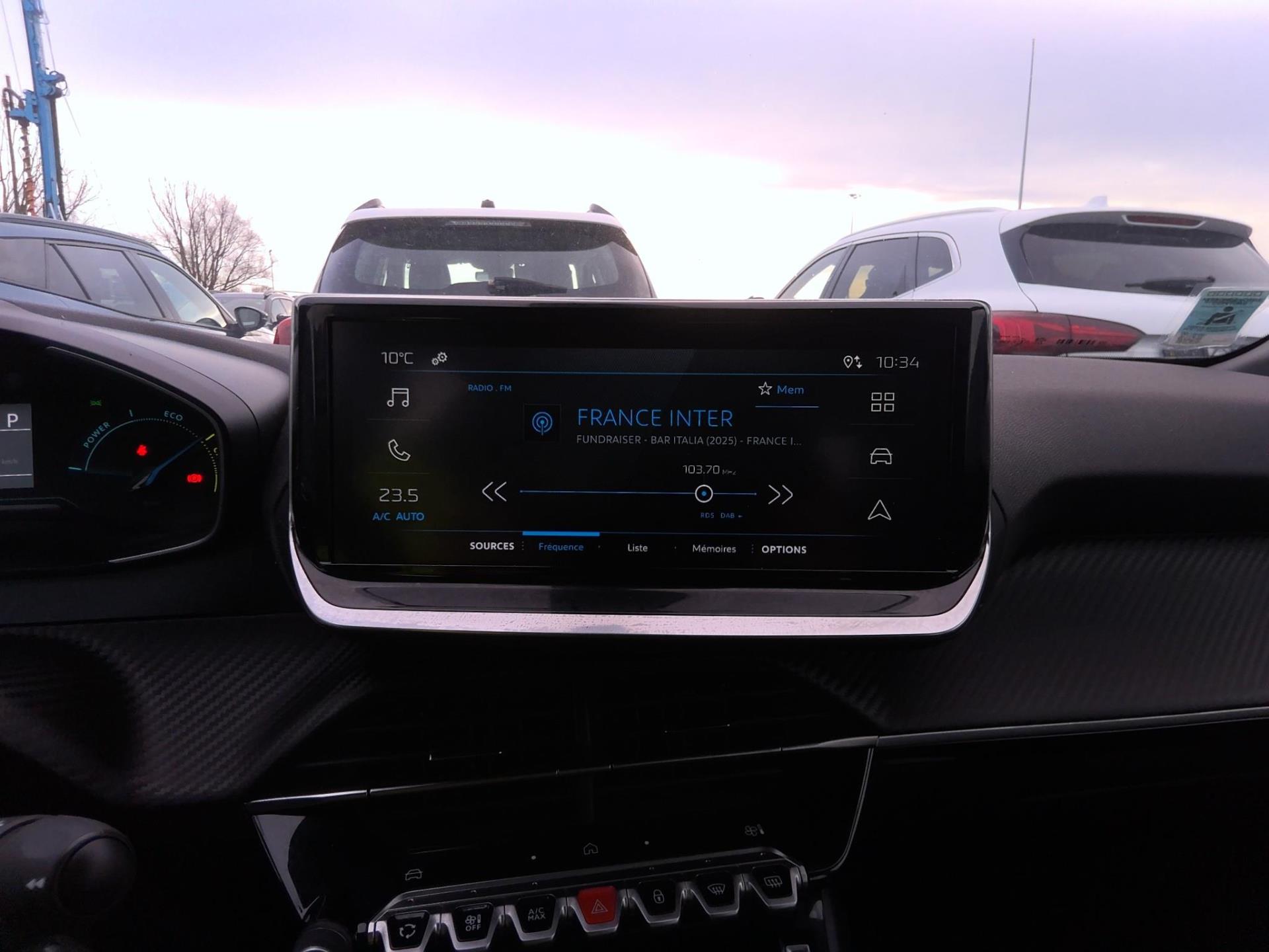 Peugeot 2008 Hybrid 136 e-DCS6 Style 2025