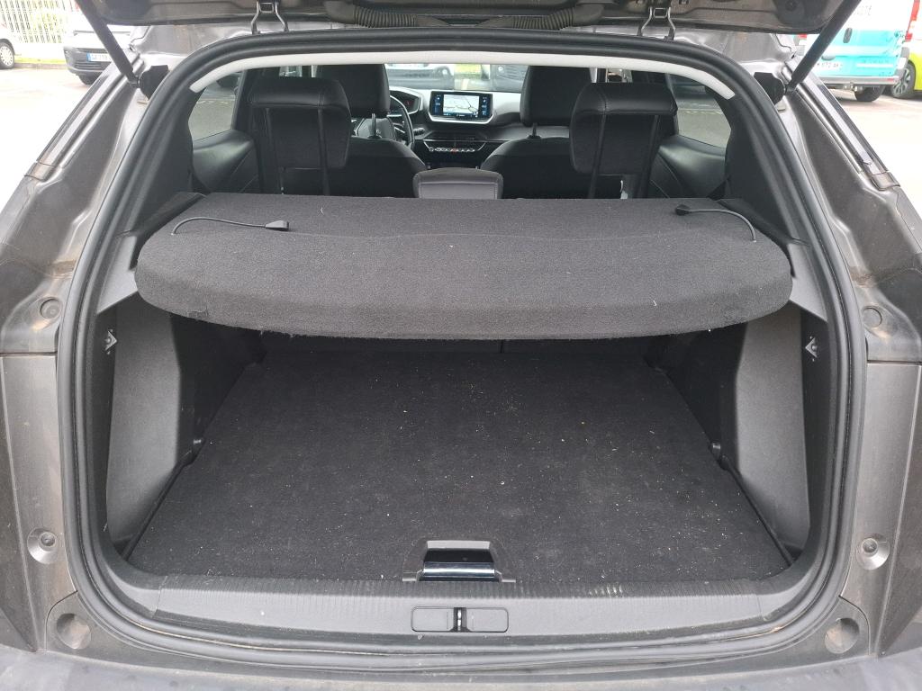 Peugeot 2008 BlueHDi 130 S&S EAT8 Allure Pack 2022