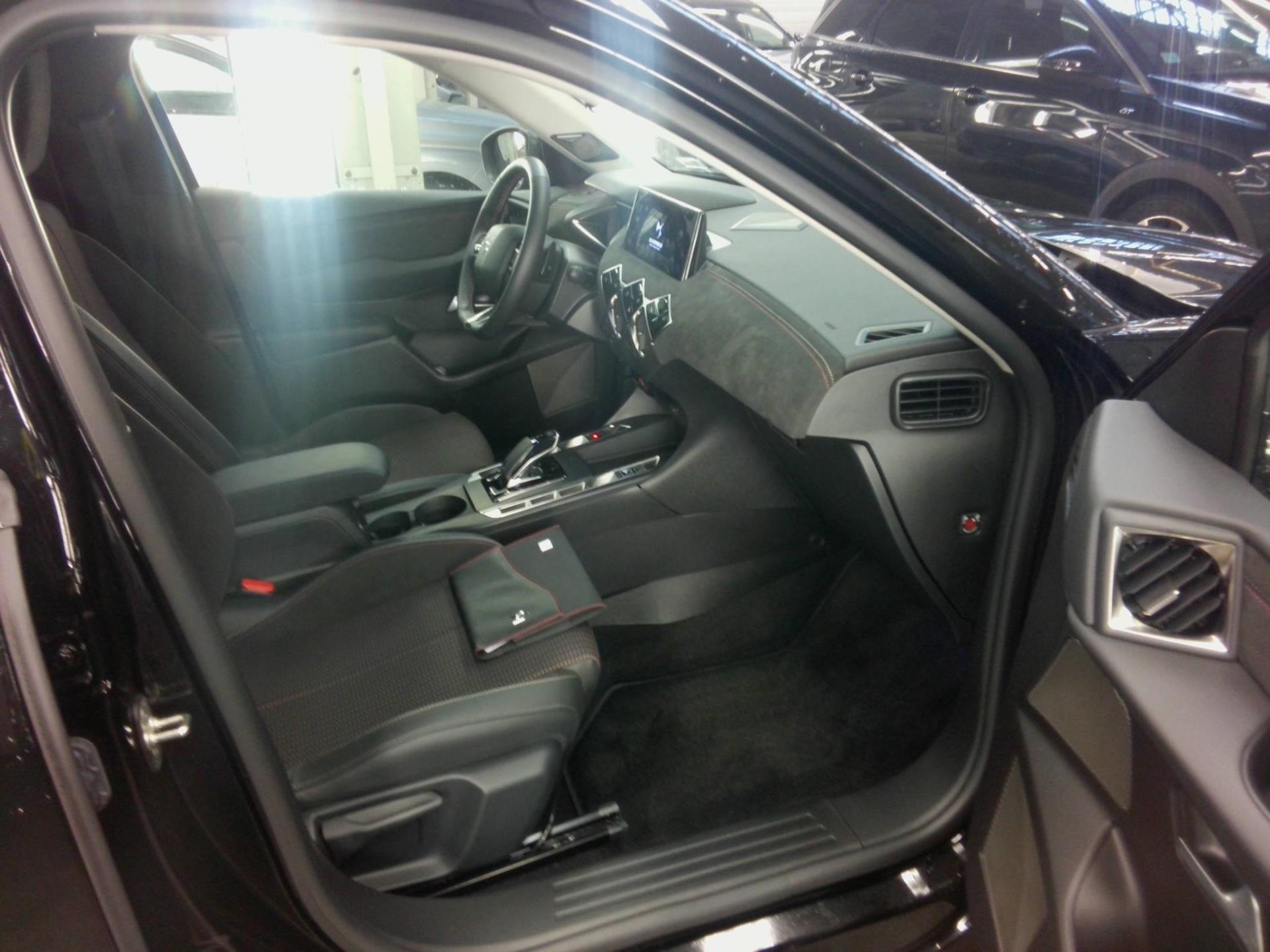 DS DS3 Crossback PureTech 130 EAT8 Performance Line+ 2023