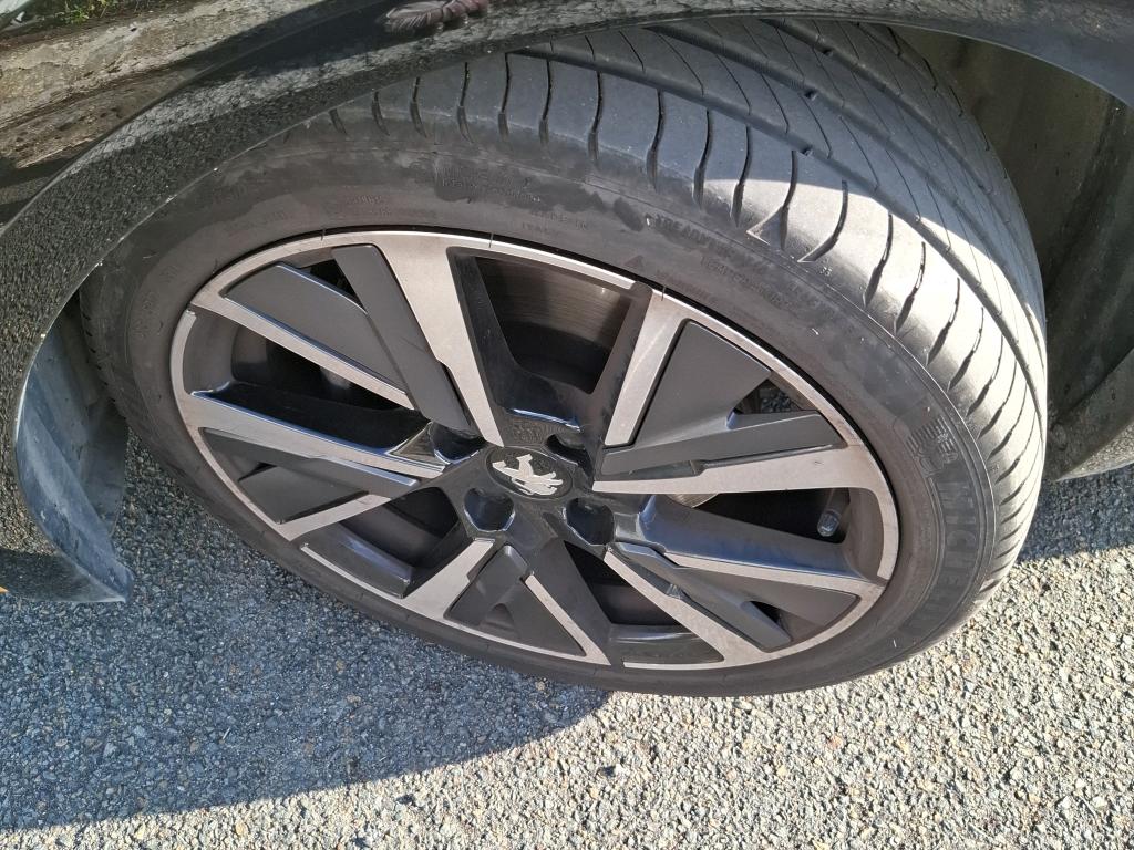 Peugeot 208 PureTech 100 S&S BVM6 GT 2022