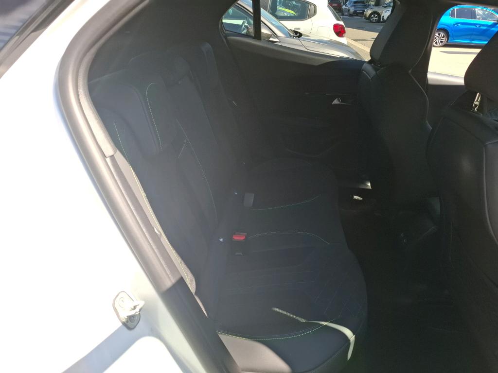 Peugeot 2008 PureTech 130 S&S EAT8 GT 2023