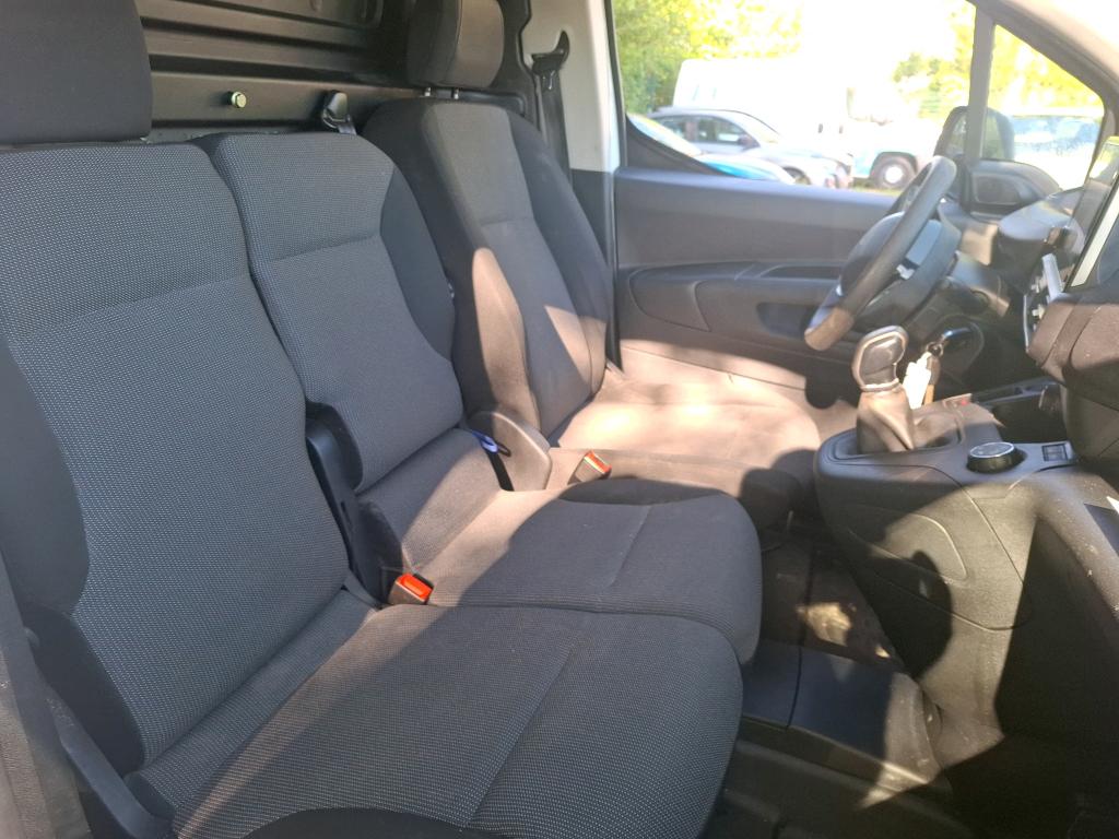 Peugeot PARTNER FOURGON STANDARD 1000 KG BLUEHDI 100 S&S BVM5 GRIP 2021