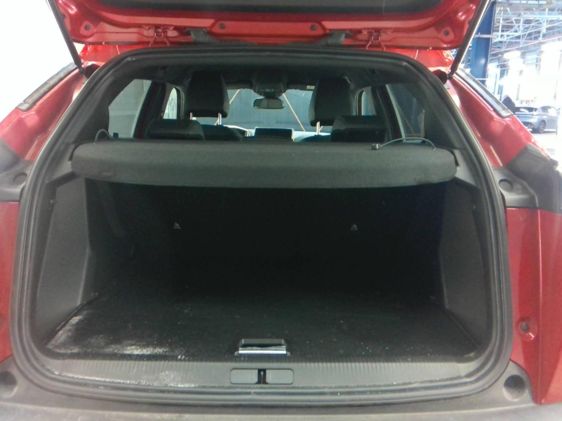 Peugeot 2008 BlueHDi 130 S&S EAT8 Allure Pack 2023