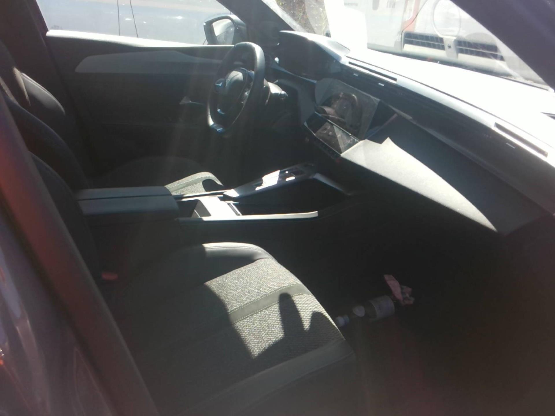 Peugeot 308 Hybrid 145 e-DCS6 GT 2025