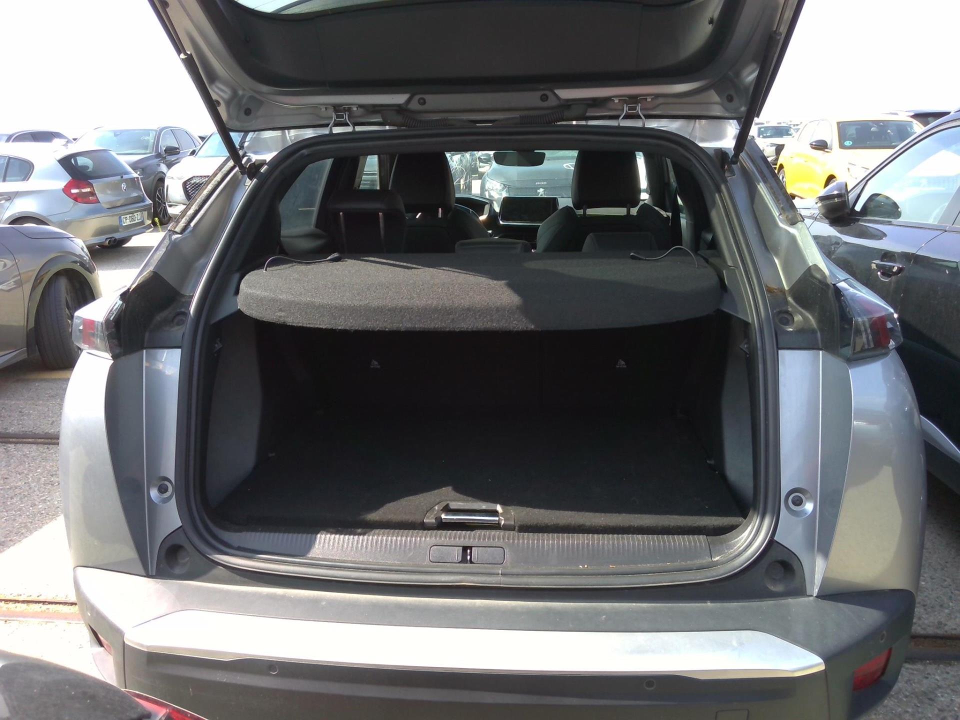 Peugeot 2008 BlueHDi 130 S&S EAT8 GT 2023