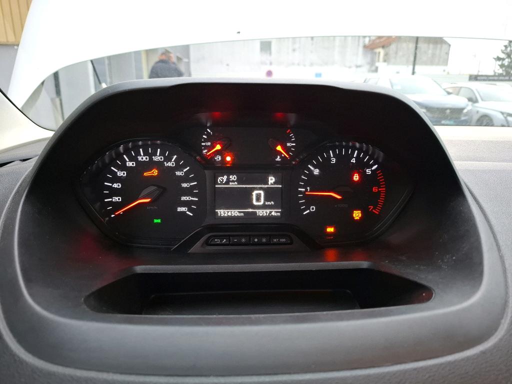 Peugeot PARTNER FOURGON STANDARD 650 KG BLUEHDI 130 S&S EAT8 ASPHALT 2020