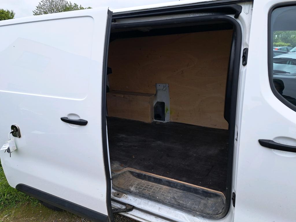 Citroen JUMPY FGN M BLUEHDI 145 S&S EAT8 DRIVER 2022