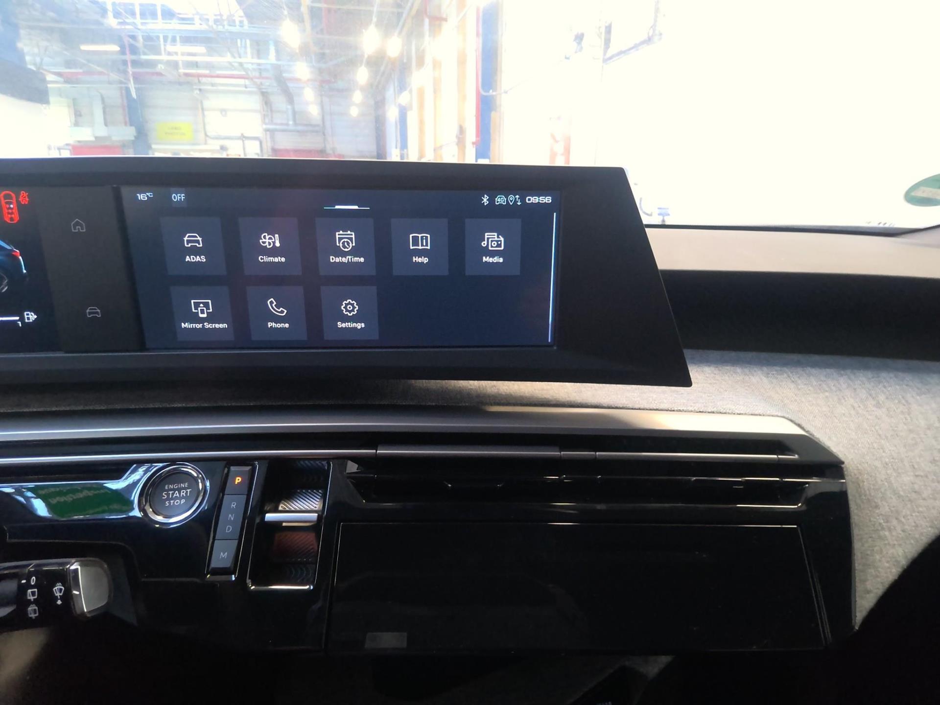 Peugeot 5008 Hybrid 145 ch e-DCS6 Allure 2025