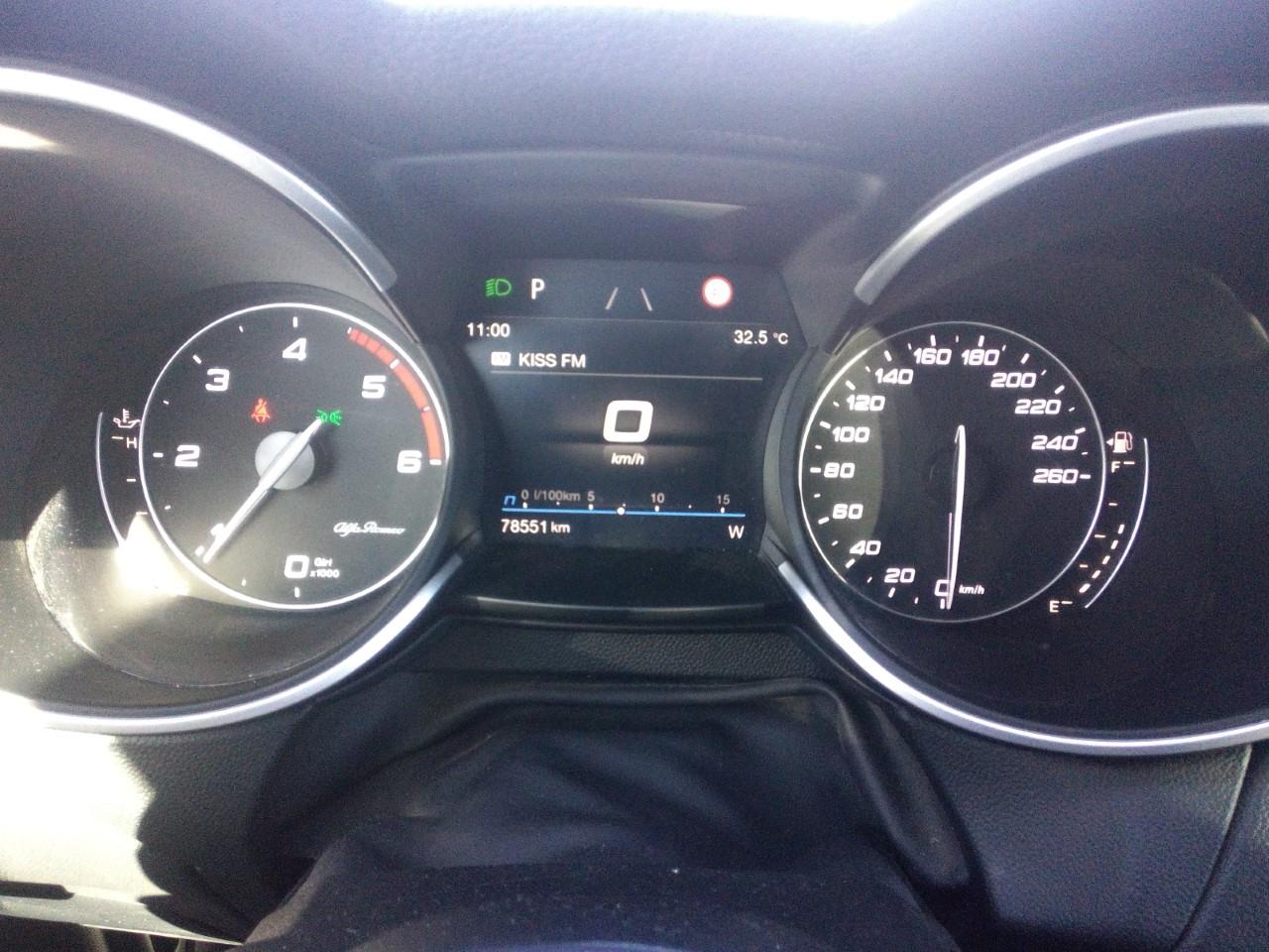 Foto Alfa Romeo Stelvio 5