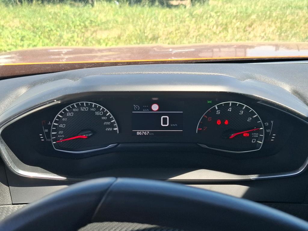 Peugeot 2008 PureTech 130 S&S BVM6 Active Pack 2022