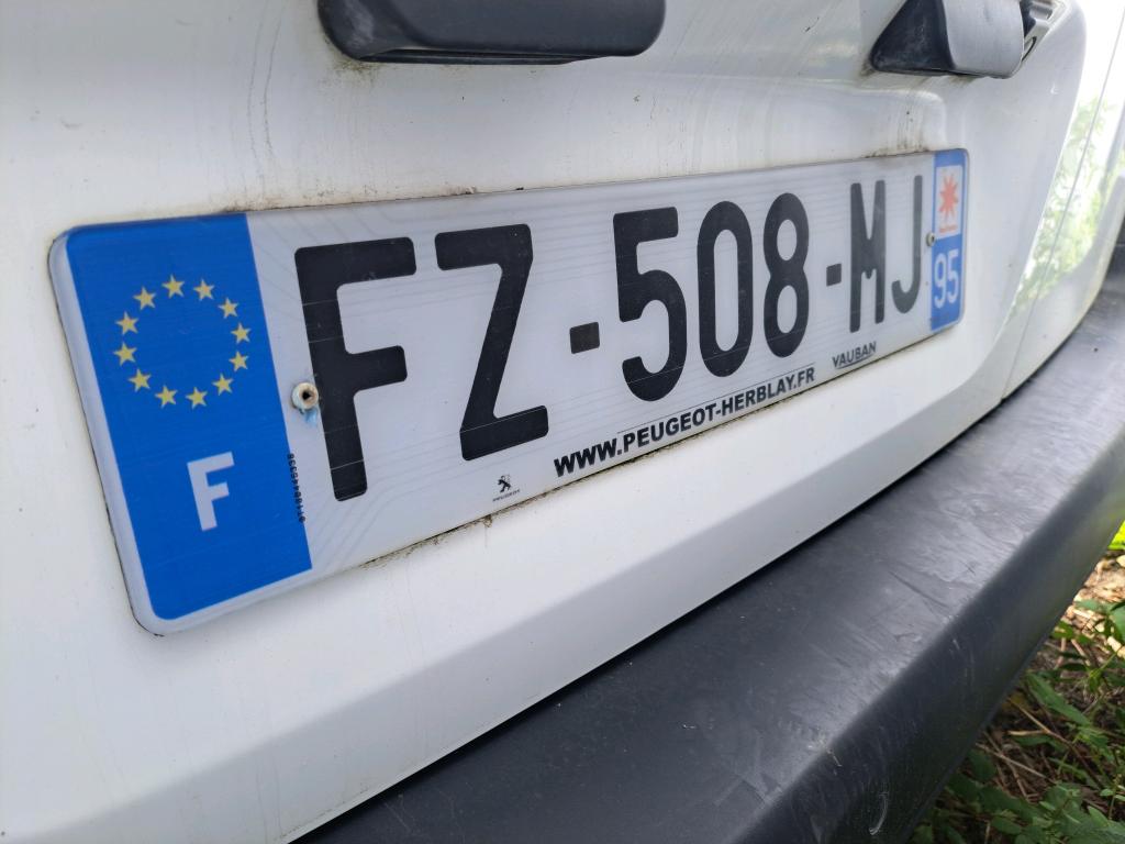 Peugeot PARTNER FOURGON STANDARD 650 KG BLUEHDI 100 S&S BVM5 PREMIUM 2021