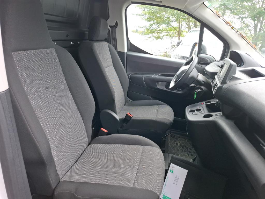Peugeot E-PARTNER FOURGON M 800 KG 136 CH BATTERIE 50 KWH 2023