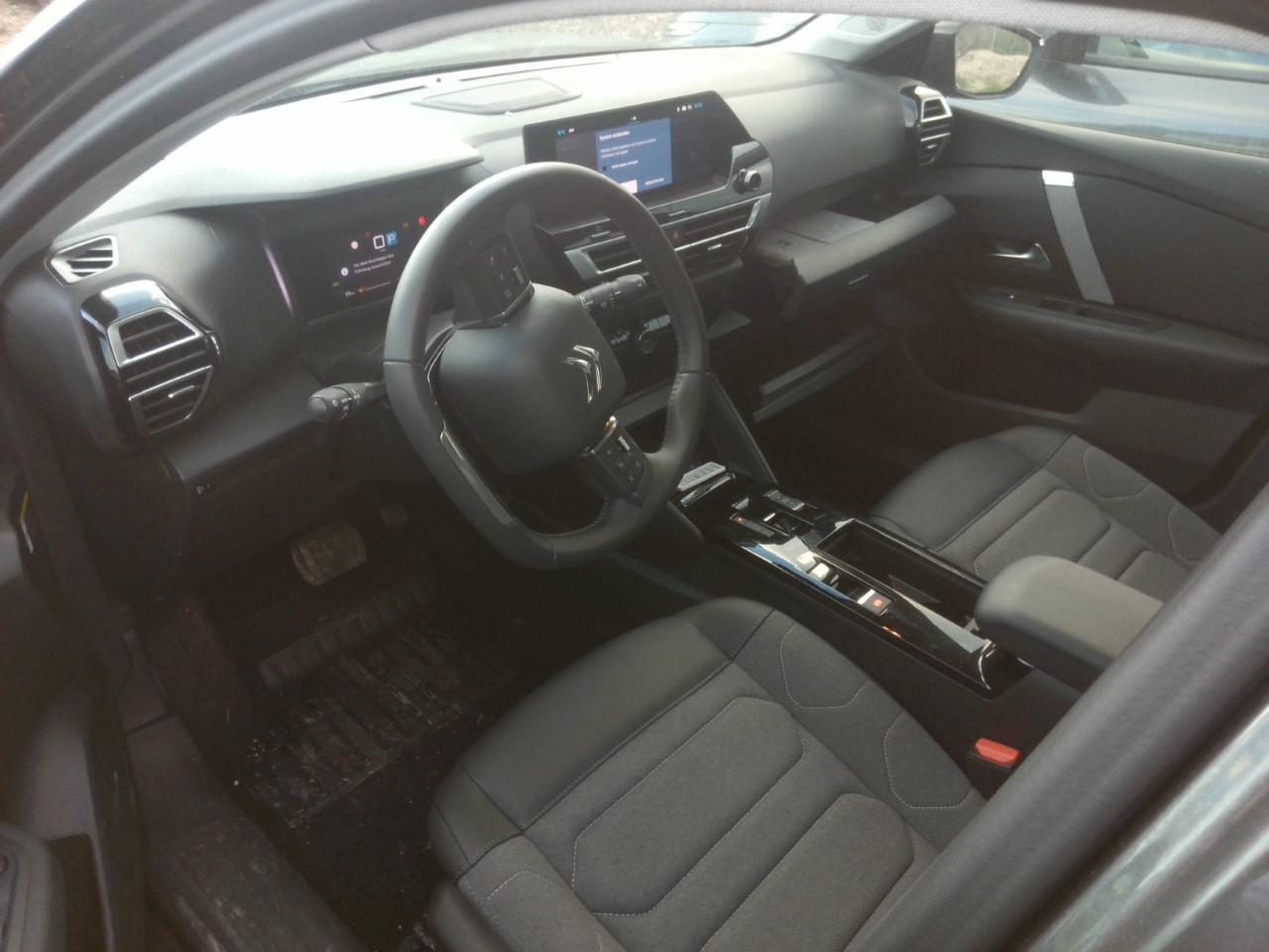 Foto Citroën C4 X 3