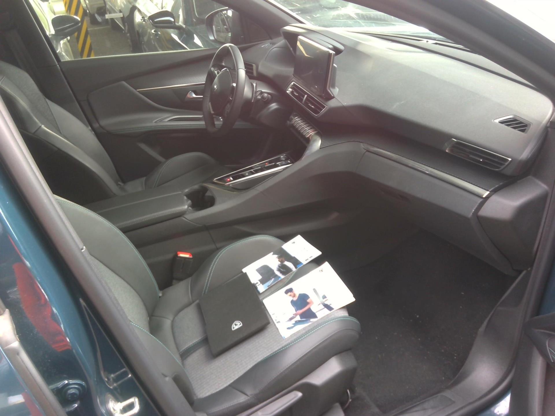 Peugeot 3008 BlueHDi 130ch S&S EAT8 Allure Pack 2024