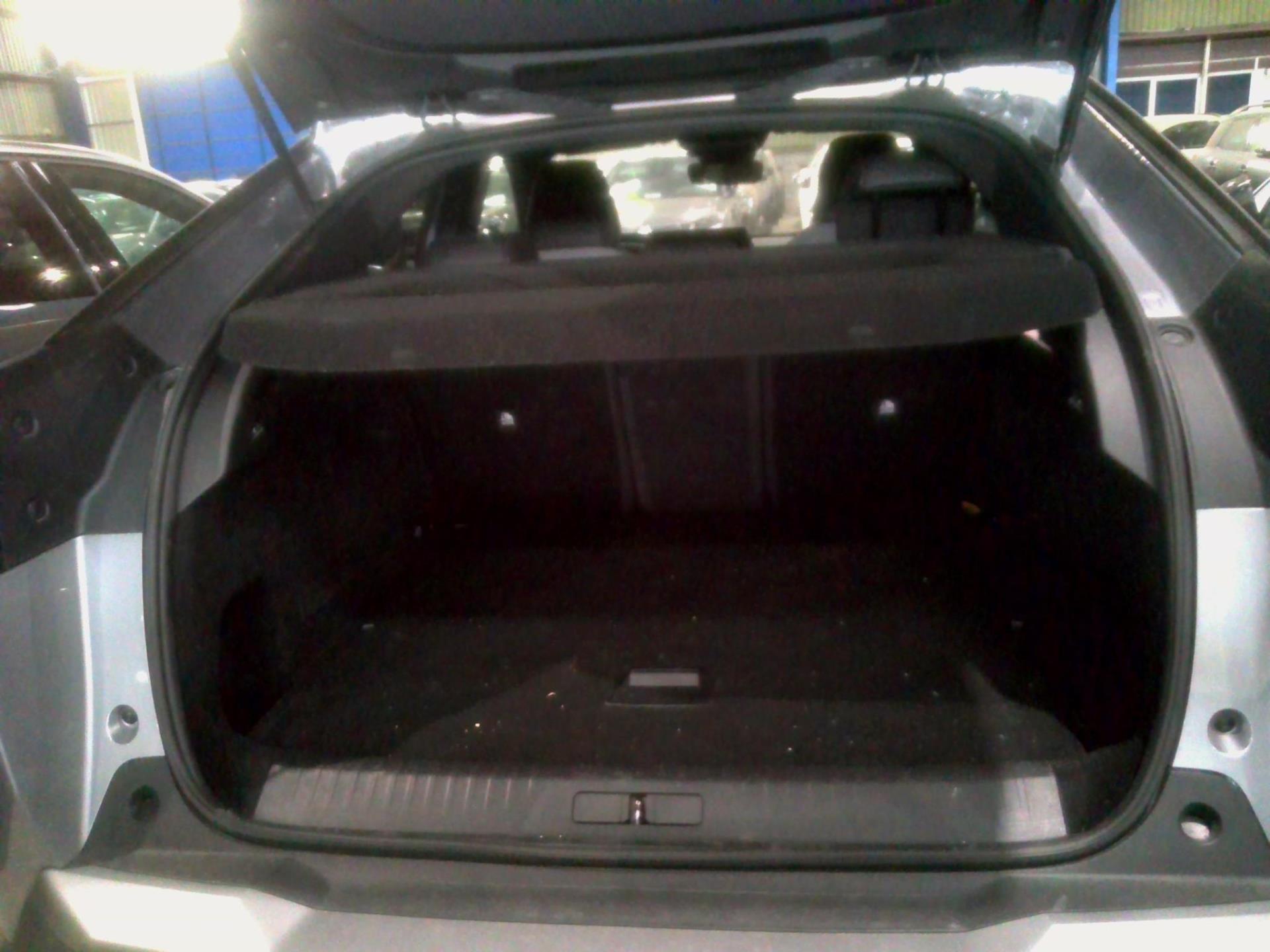 Peugeot 3008 Hybrid 136 e-DCS6 Allure 2025