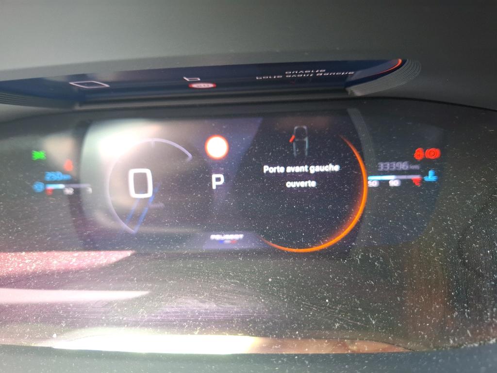 Peugeot 2008 Hybrid 145 e-DCS6 GT 2025