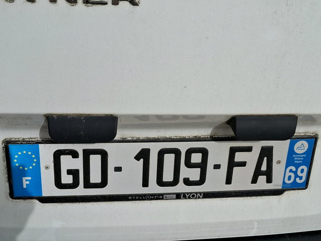 Peugeot PARTNER FOURGON STANDARD 650 KG PURETECH 110 S&S BVM6 PREMIUM 2021