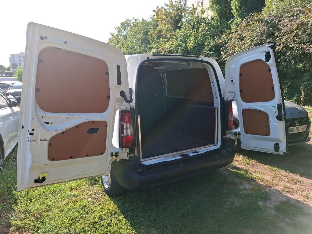 Peugeot PARTNER FOURGON STANDARD 650 KG BLUEHDI 75 BVM5 PREMIUM 2021