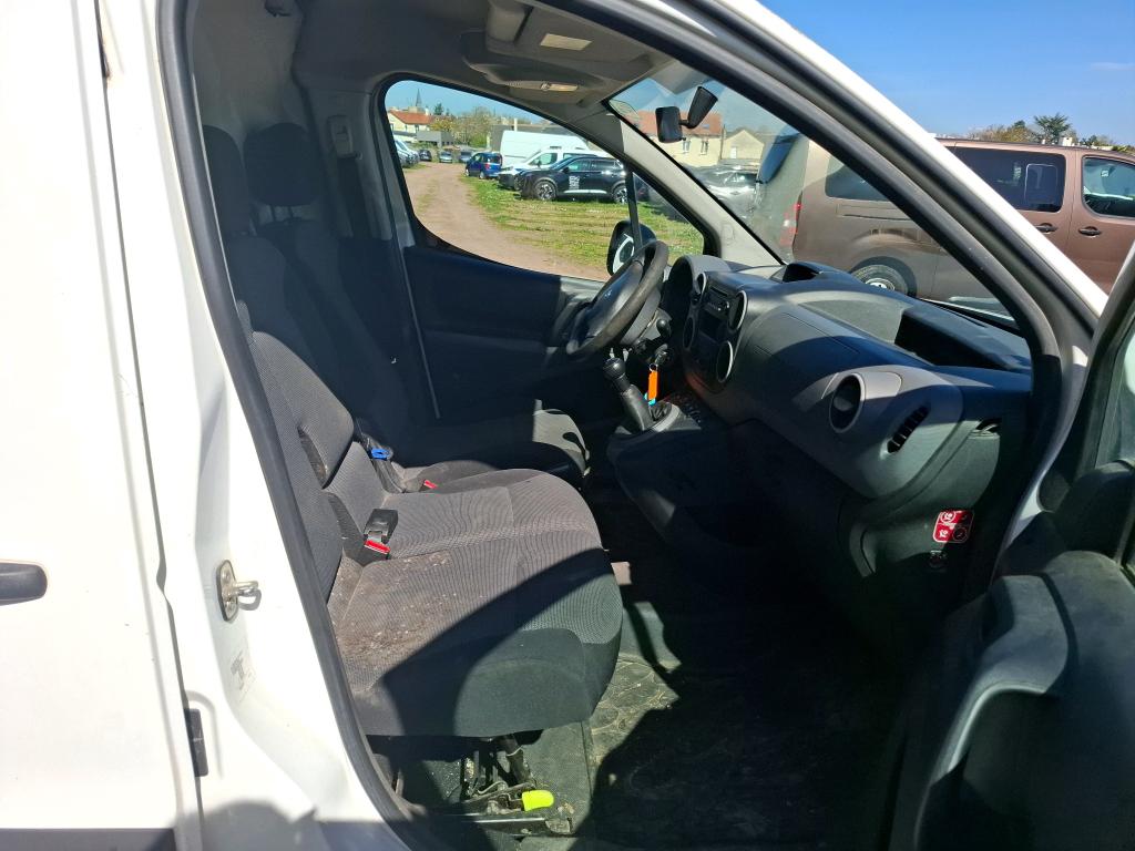Peugeot PARTNER FOURGON STANDARD 1.6 BLUEHDI 100 BVM5 PREMIUM 2018