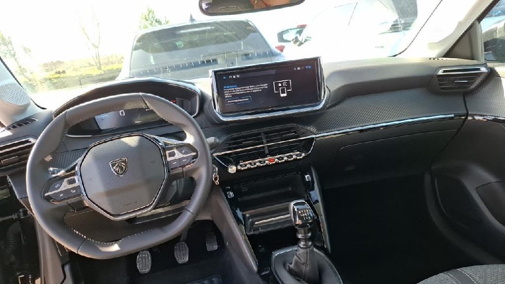 Foto Peugeot 208 12