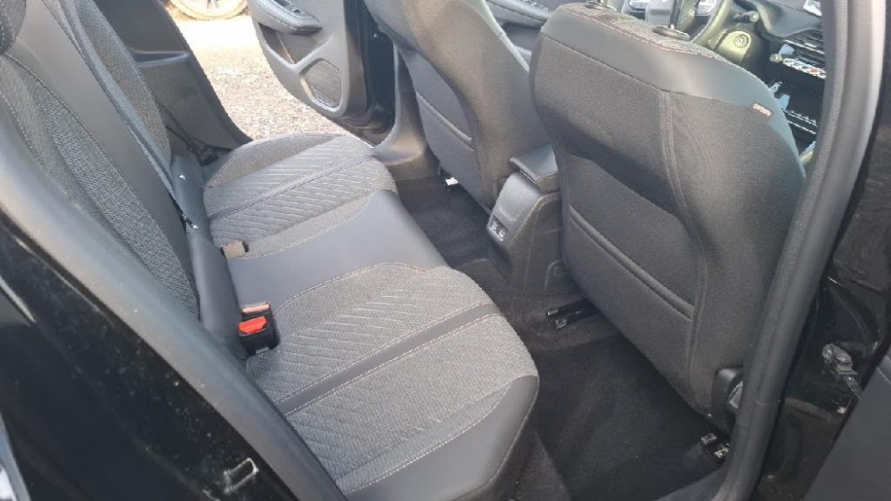 Foto Peugeot 208 17