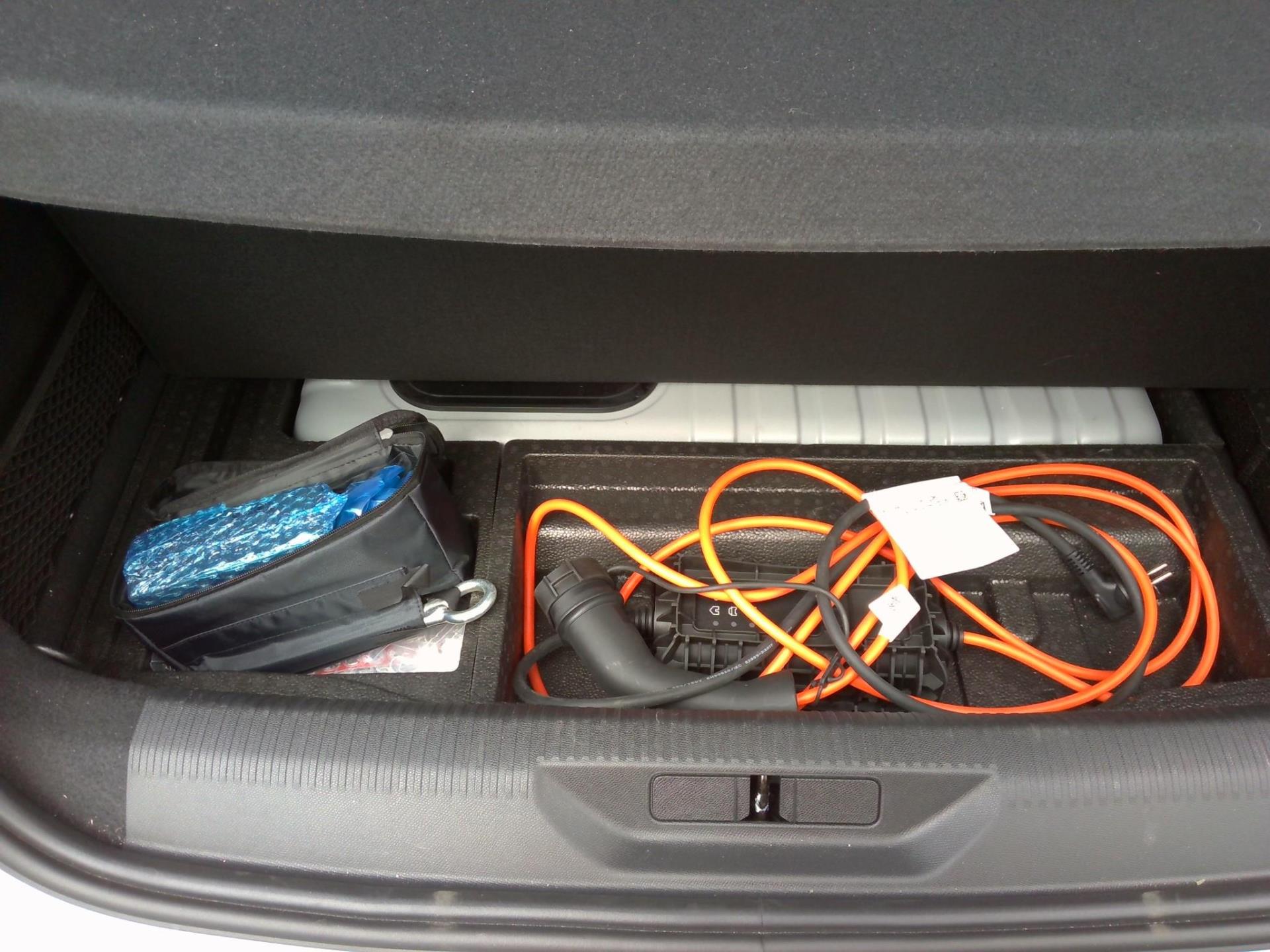 Peugeot 308 PHEV 180 e-EAT8 Allure 2024