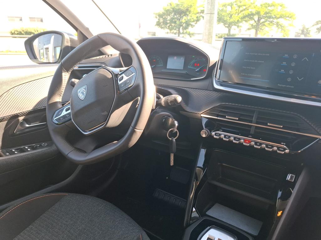 Peugeot 208 Hybrid 110 ch e-DCS6 Style 2025