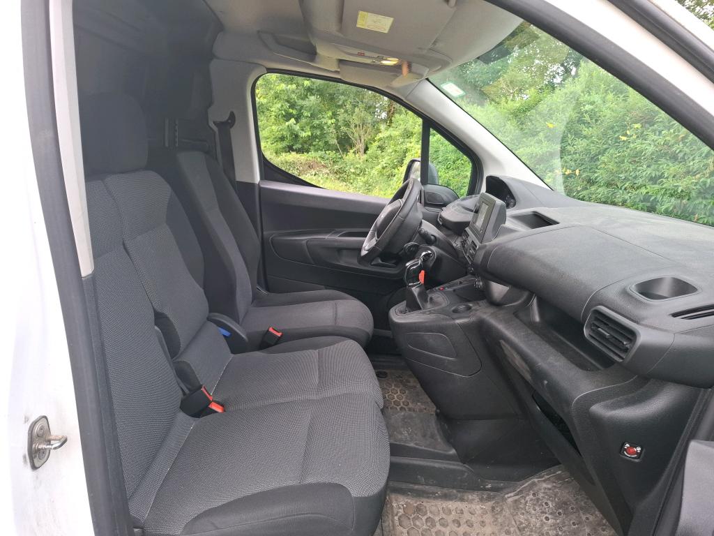 Peugeot PARTNER FOURGON STANDARD 650 KG BLUEHDI 100 S&S BVM5 PREMIUM 2021