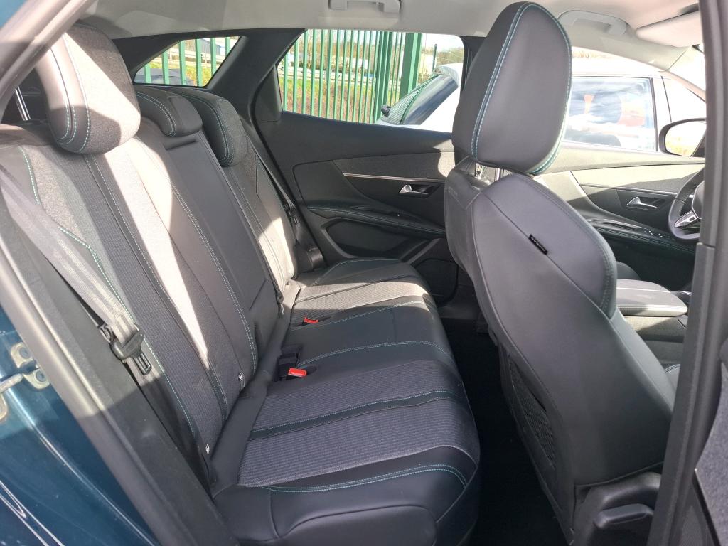 Peugeot 3008 Hybrid 225 e-EAT8 Allure Pack 2021