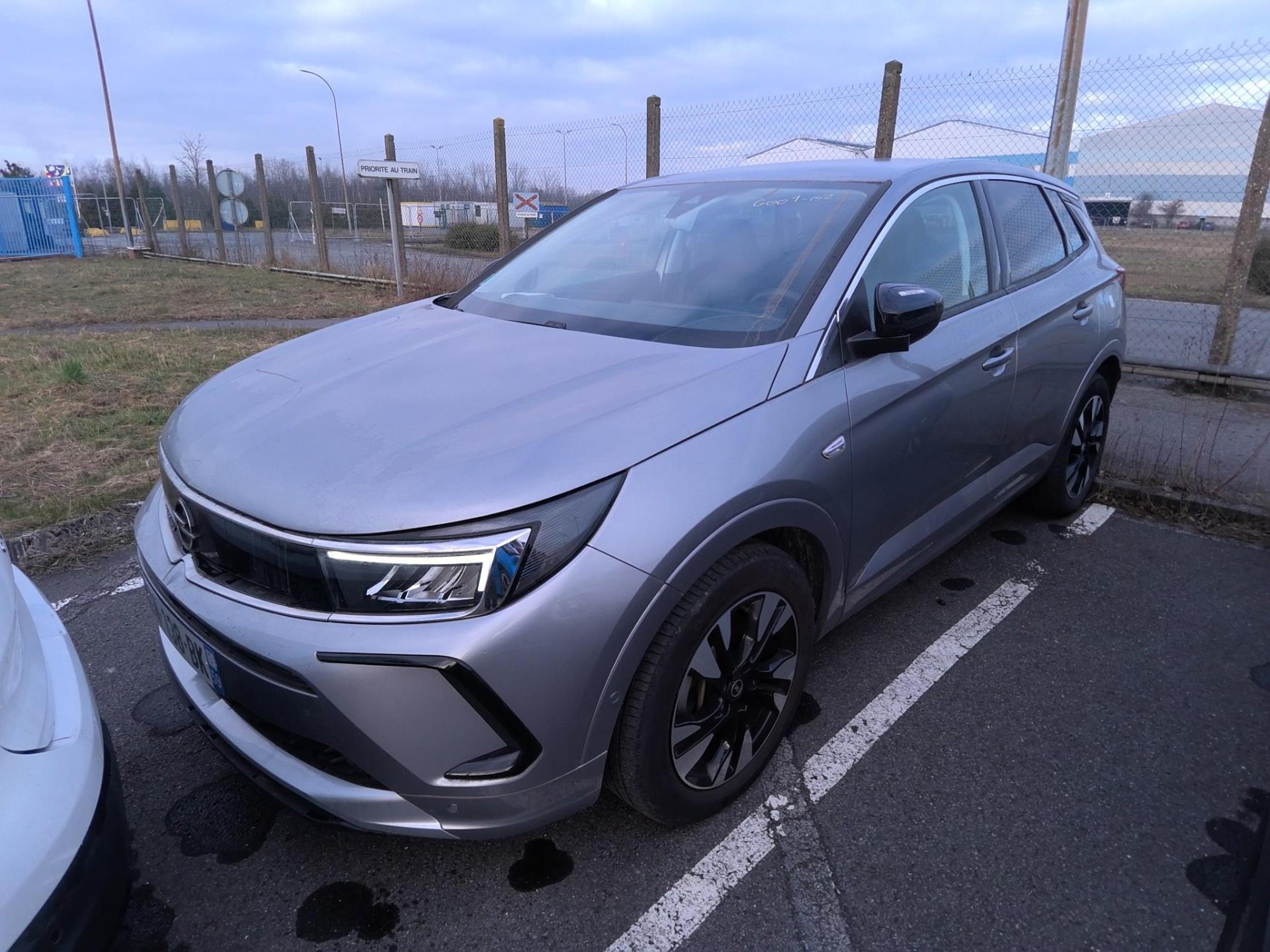 Opel Grandland Hybrid 225 ch BVA8 Elegance Business 2023