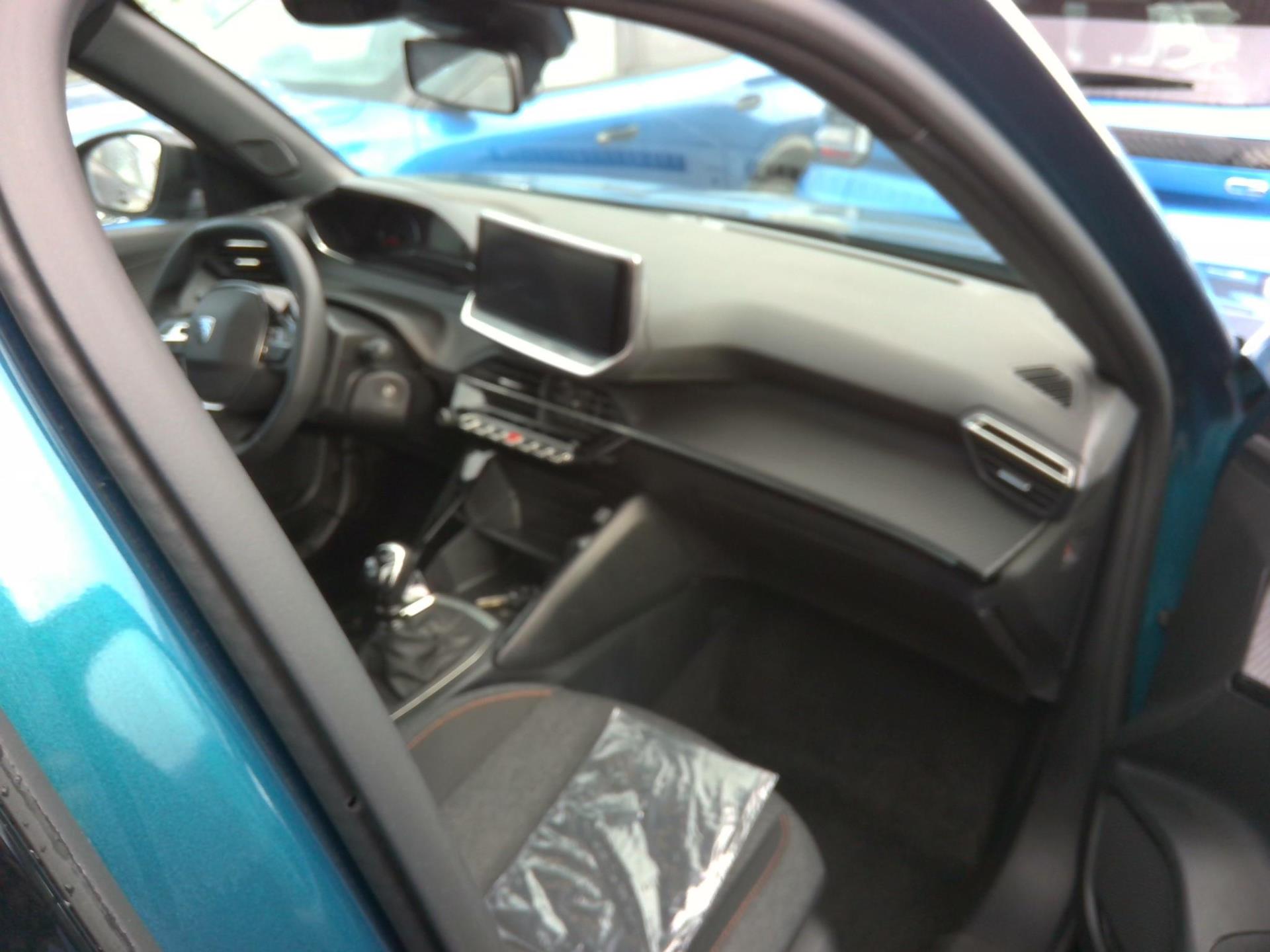 Peugeot 2008 100 S&S BVM6 Style 2025