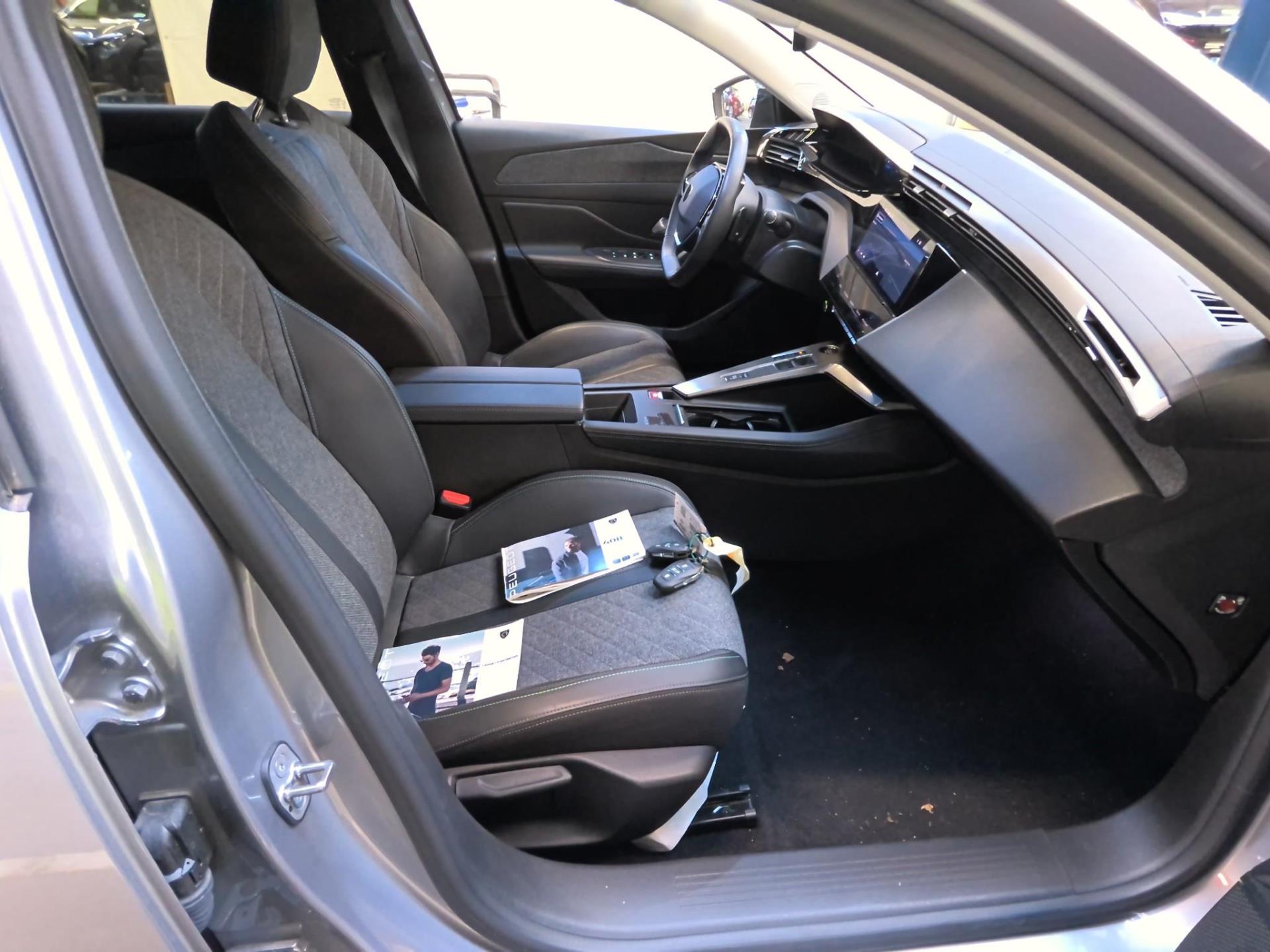 Peugeot 408 PHEV 180 e-EAT8 Allure 2023